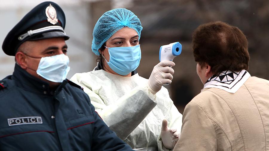 В Армении закрывают кафе и рестораны из-за коронавируса