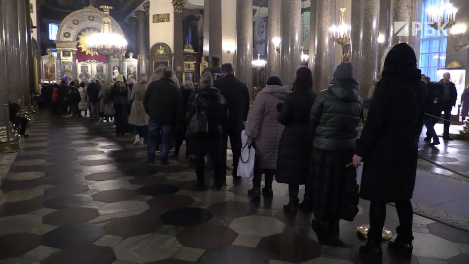 Губернатор Санкт-Петербурга запретил посещать церкви, мечети и парки