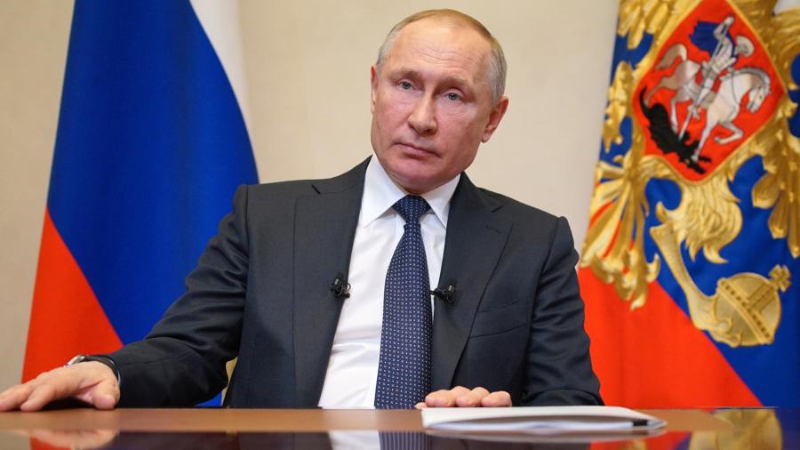 Путин поручил организовать постоянный мониторинг экономической ситуации в России