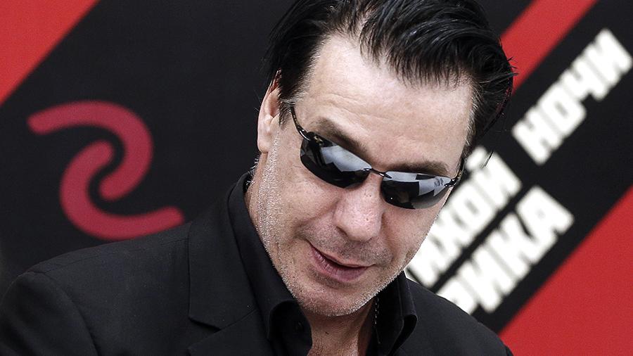 Группа Rammstein опровергла информацию о коронавирусе у Линдеманна
