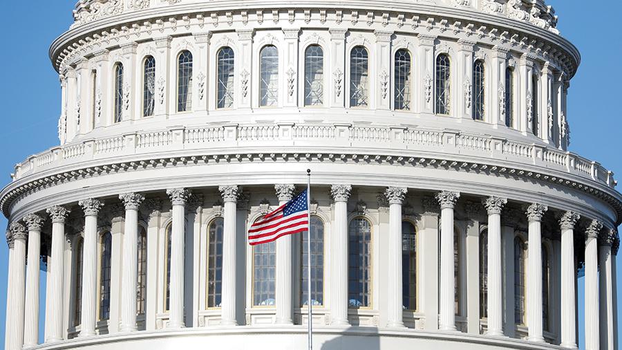 Конгресс США принял закон о стимулирующих экономику мерах на $2 трлн