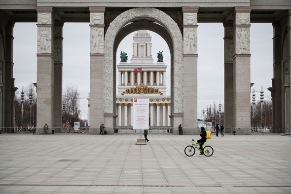 Как выглядит Москва после введения полной самоизоляции. Фоторепортаж