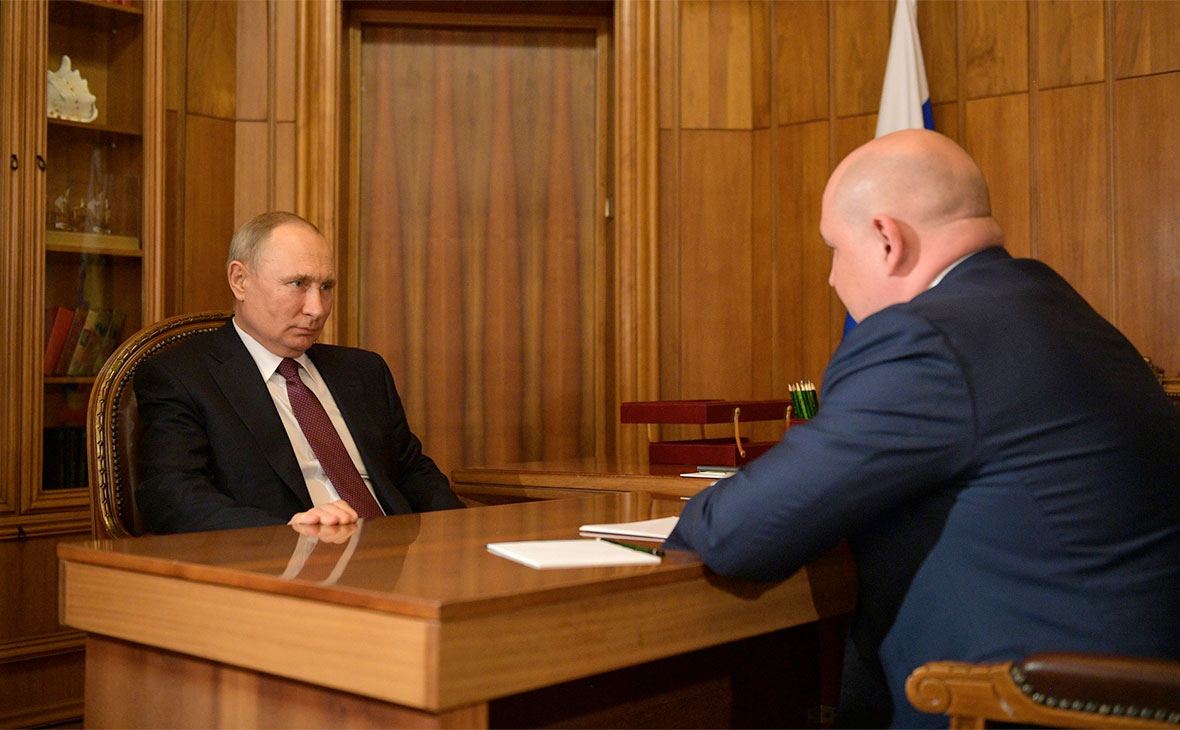 Путин заявил о необходимости готовиться к любому сценарию с коронавирусом