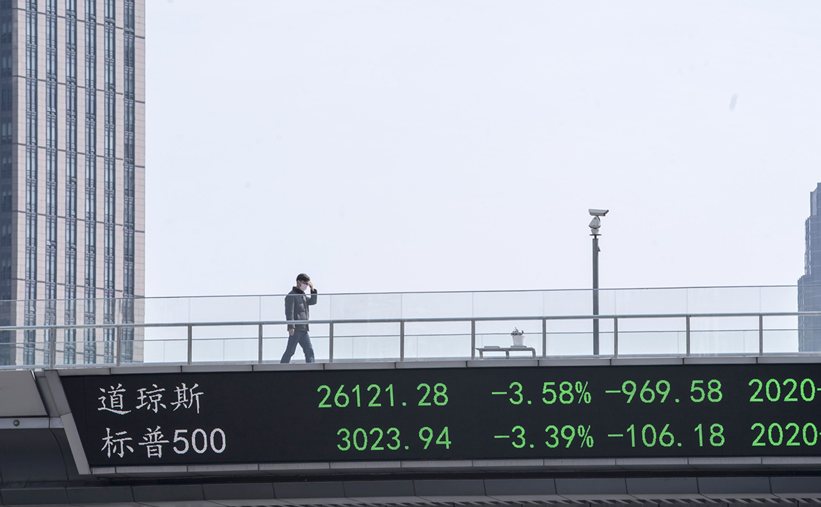 S&P предсказало глобальную рецессию