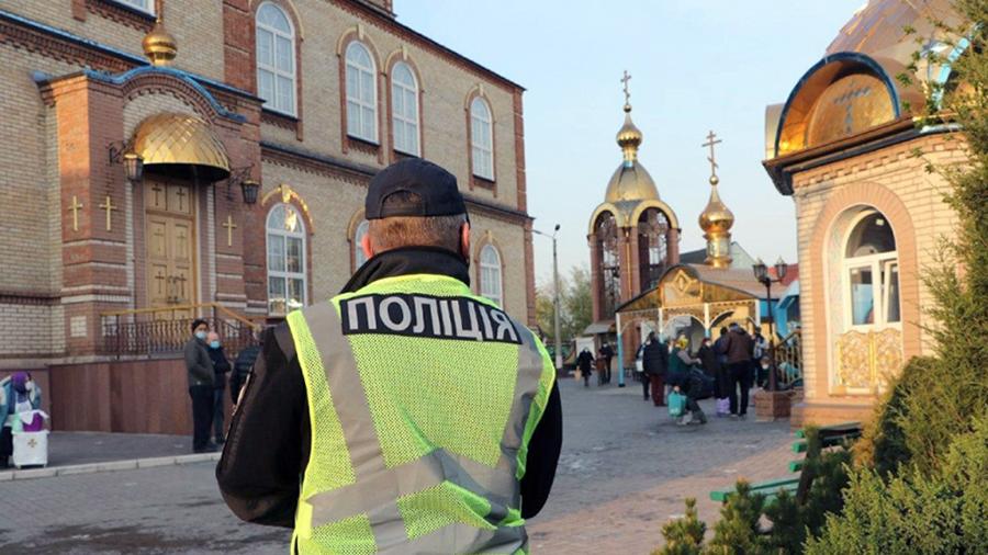 На Украине возбудили дело из-за нарушения карантина в Святогорской лавре