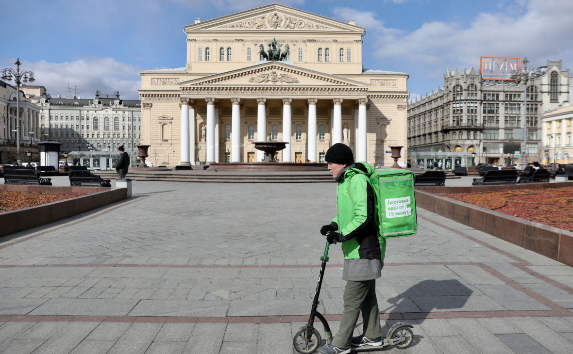 Сервис доставки еды Delivery Club удвоит чаевые для курьеров