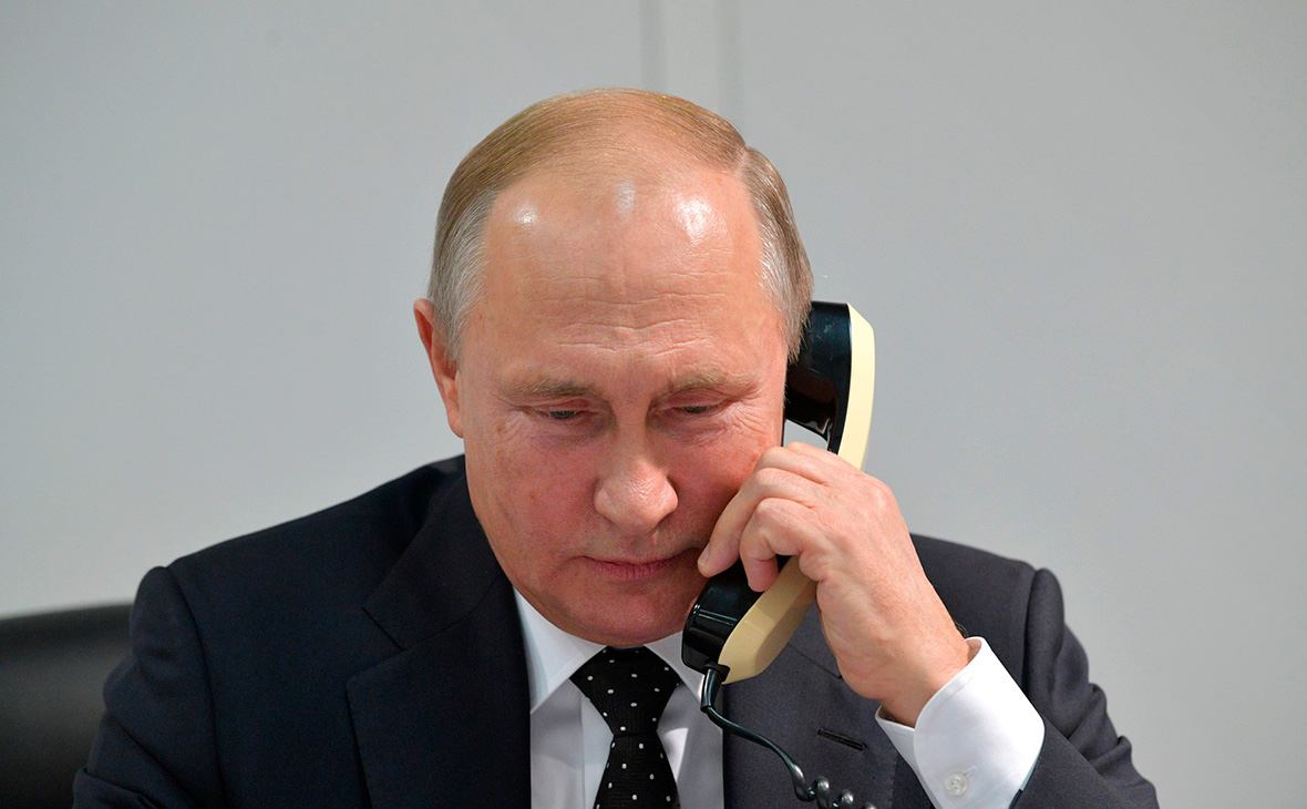 Путин и Макрон обсудили меры по борьбе с коронавирусом