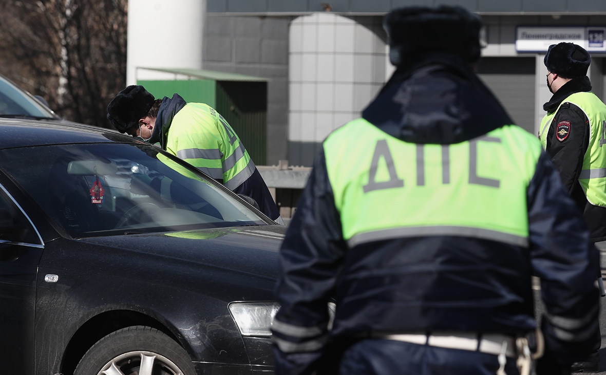 В Москве задержали около 15 больных COVID-19 автомобилистов