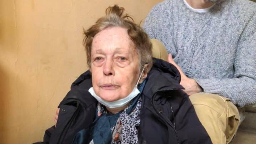 Москвичка рассказала о брошенной у подъезда после выписки пенсионерке