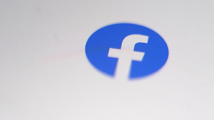 Facebook зафиксировал 50 млн фейковых постов о COVID-19 за апрель