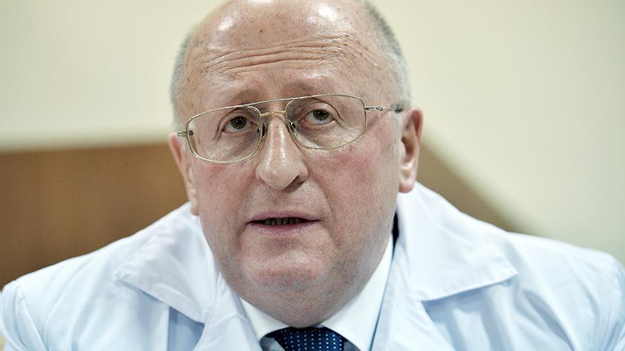 Директор центра Гамалеи привил себя вакциной от коронавируса
