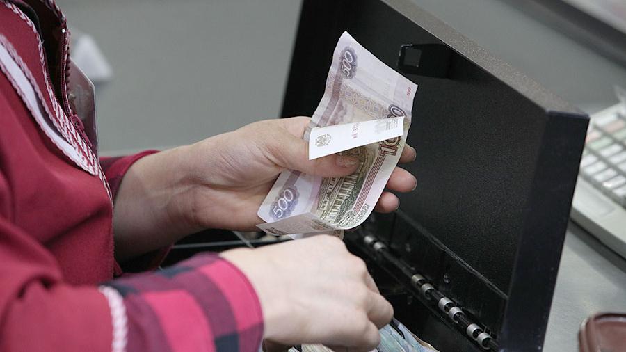 Микробиолог рассказал о возможности заразиться коронавирусом через деньги