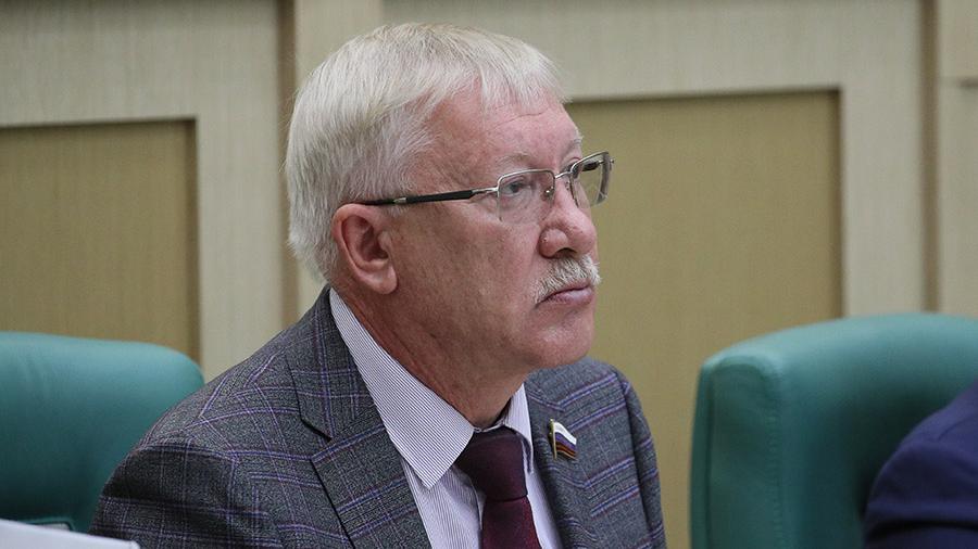 Сенатор назвал обвинения России в кибератаках «типичным коронабесием»