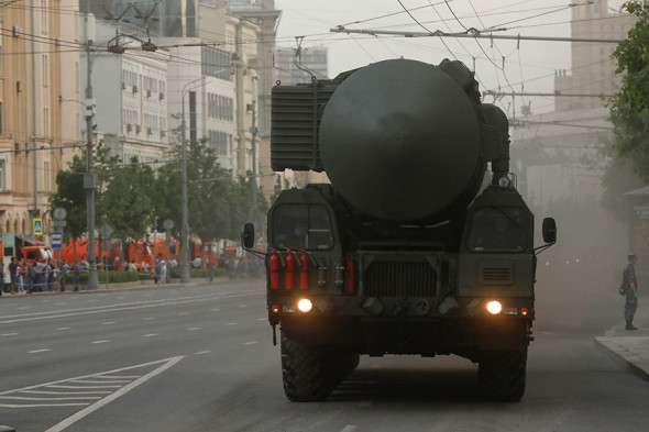 Проезд военной техники перед репетицией парада Победы. Фоторепортаж