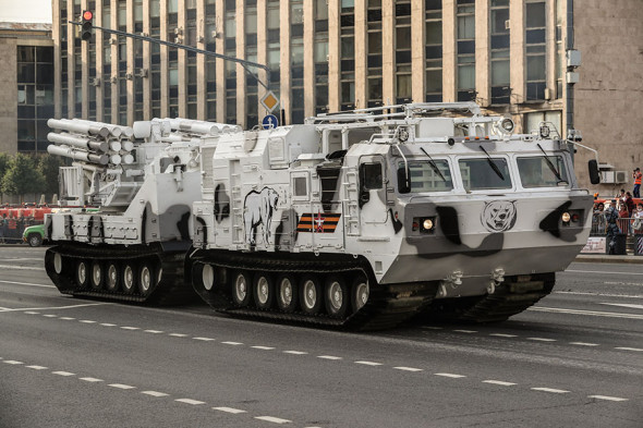 Проезд военной техники перед репетицией парада Победы. Фоторепортаж