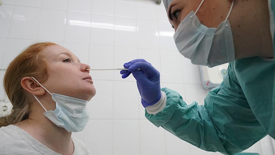 Мурашко предупредил о возможных осложнениях при легкой форме COVID-19