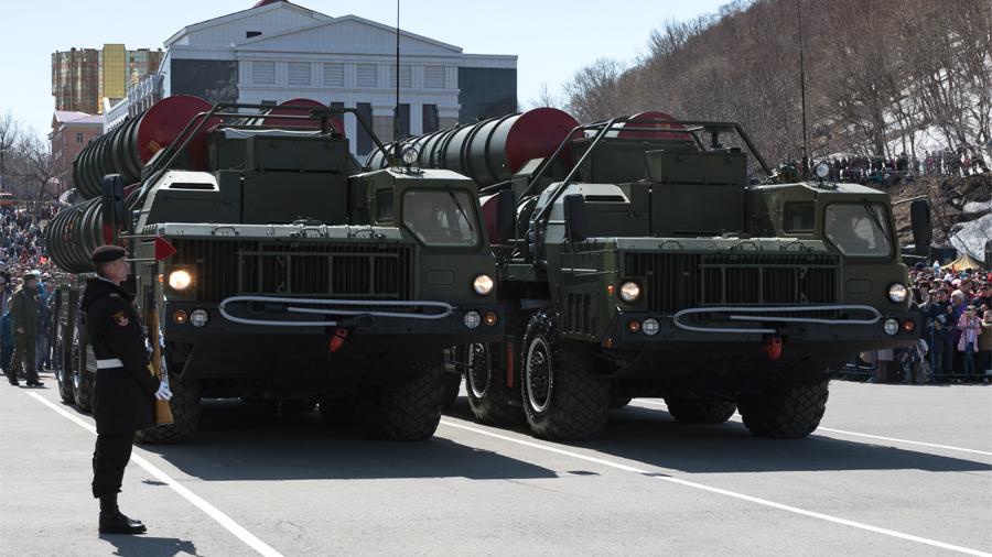 В 13 регионах России решили не проводить парад Победы
