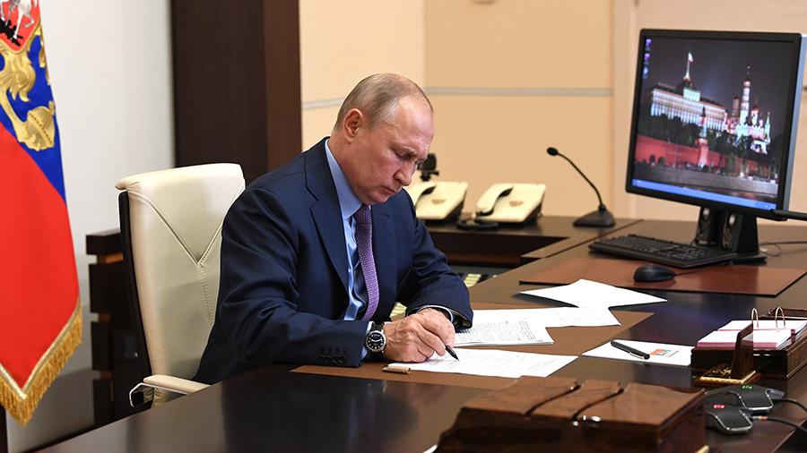 Путин подписал закон о поддержке бизнеса и граждан в условиях пандемии
