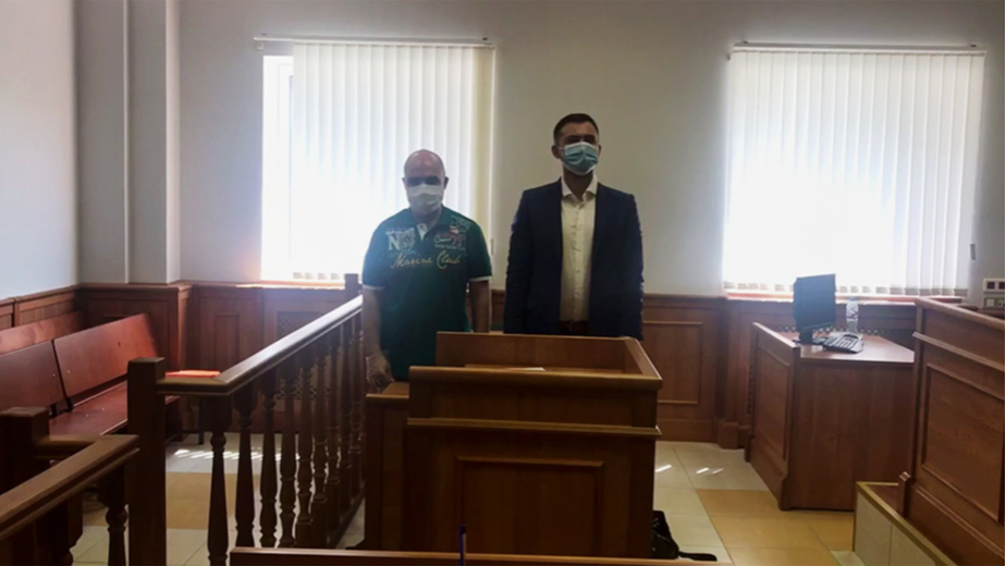 Штраф за выгул собаки на Патриарших прудах москвичу оставили в силе