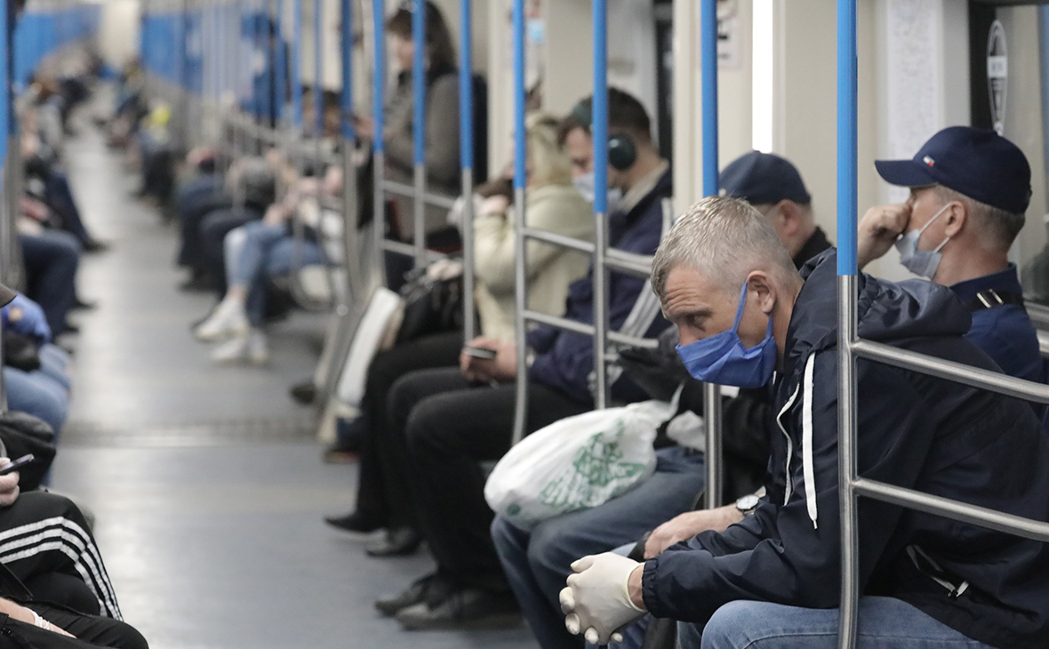 Глава Пенсионного фонда доложил Путину о снижении доходов россиян