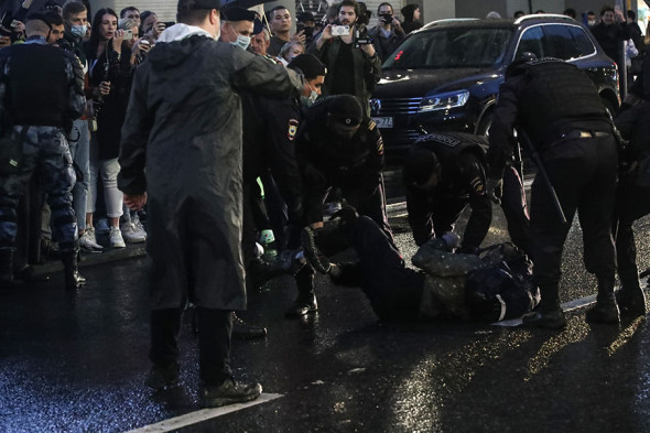 Задержания на акции против поправок в Конституцию. Фоторепортаж