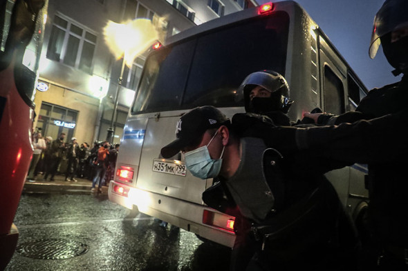 Задержания на акции против поправок в Конституцию. Фоторепортаж