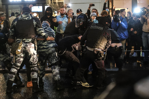 Задержания на акции против поправок в Конституцию. Фоторепортаж