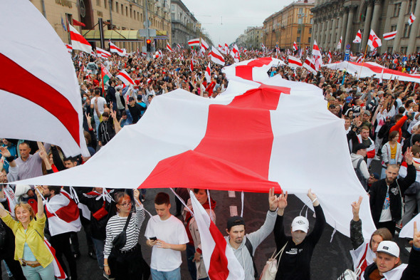 Многотысячный марш протеста в Минске. Фоторепортаж