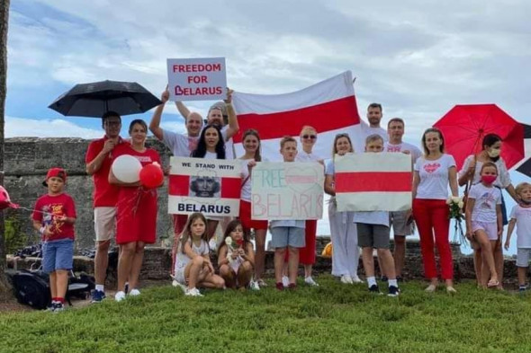 Акции в поддержку белорусов в городах мира. Фоторепортаж