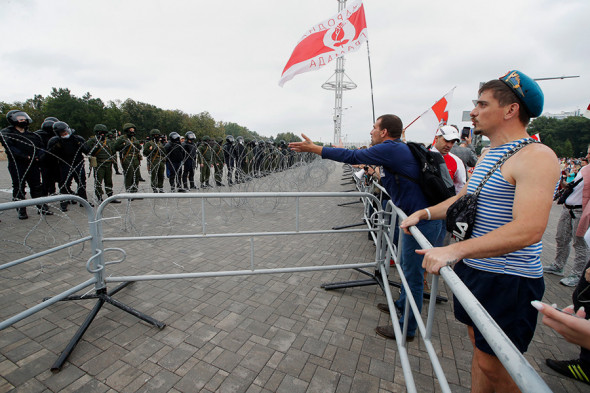 Многотысячный марш протеста в Минске. Фоторепортаж