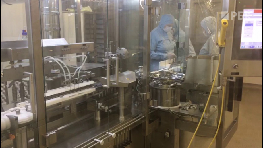 Как производится первая российская вакцина от COVID-19. Видео
