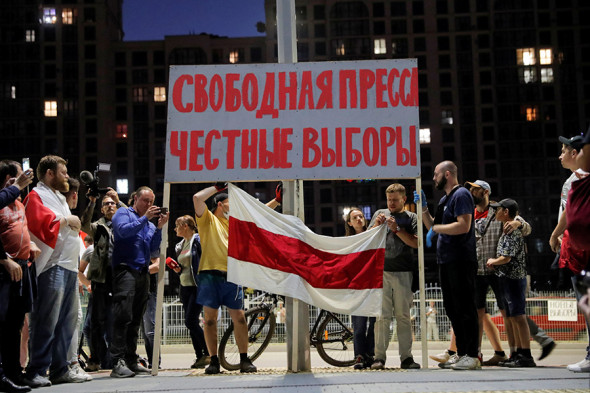 Как прошел митинг у минского телецентра. Фоторепортаж