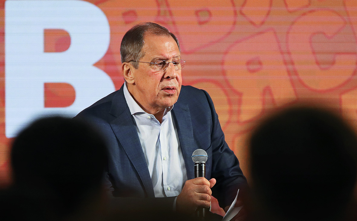 Лавров на фоне протестов заявил о согласии с любым решением Лукашенко