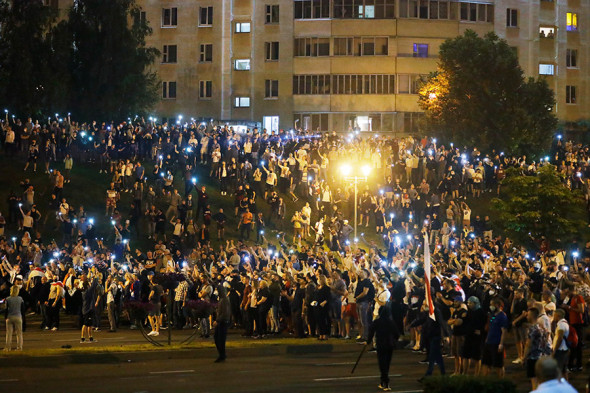 Столкновения протестующих с ОМОНом в Минске. Фоторепортаж