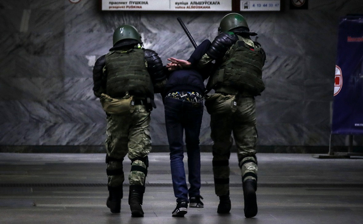 МИД Украины подтвердил задержание волонтеров и журналистов в Минске