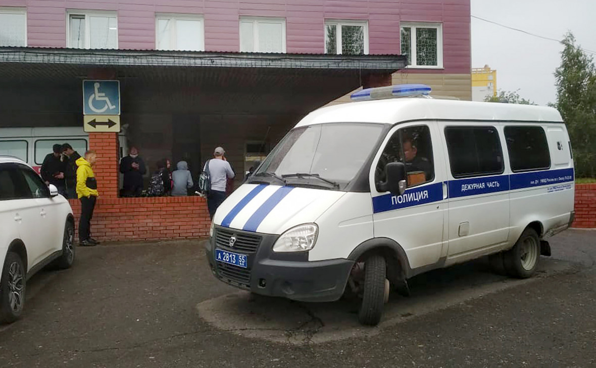 В Омск для обследования Навального вылетят специалисты из Москвы