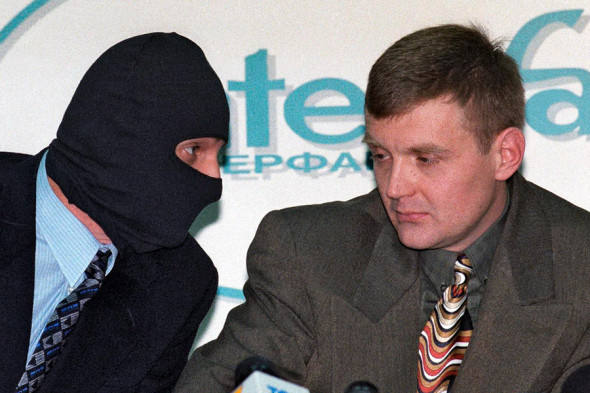 Телефонная трубка и чай: как происходили известные отравления