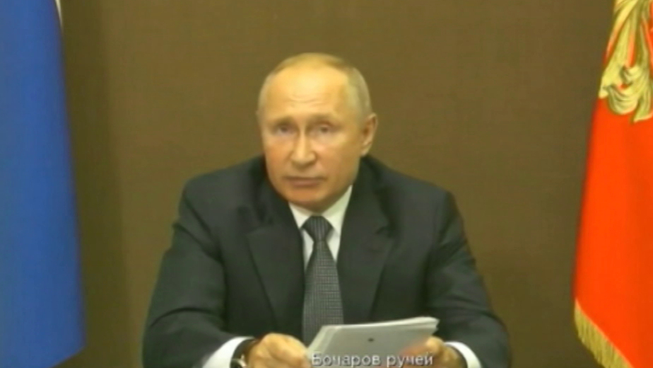 Путин снова обратился к россиянам из-за пандемии коронавируса. Видео