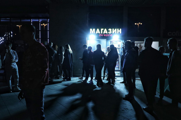 Двери не закрываются: как Москва провела выходные на фоне пандемии
