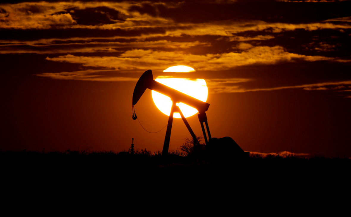 В Saxo Bank спрогнозировали падение цен на нефть из-за мутации COVID-19