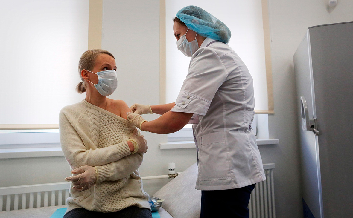Разработчик «Спутник V» отверг запрет на алкоголь при вакцинации