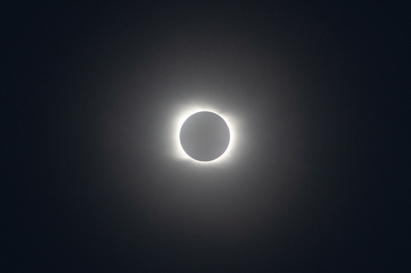 Затмение 14 декабря и корона Солнца. Фоторепортаж