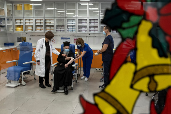 Как проходит вакцинация от COVID-19 в разных странах. Фоторепортаж