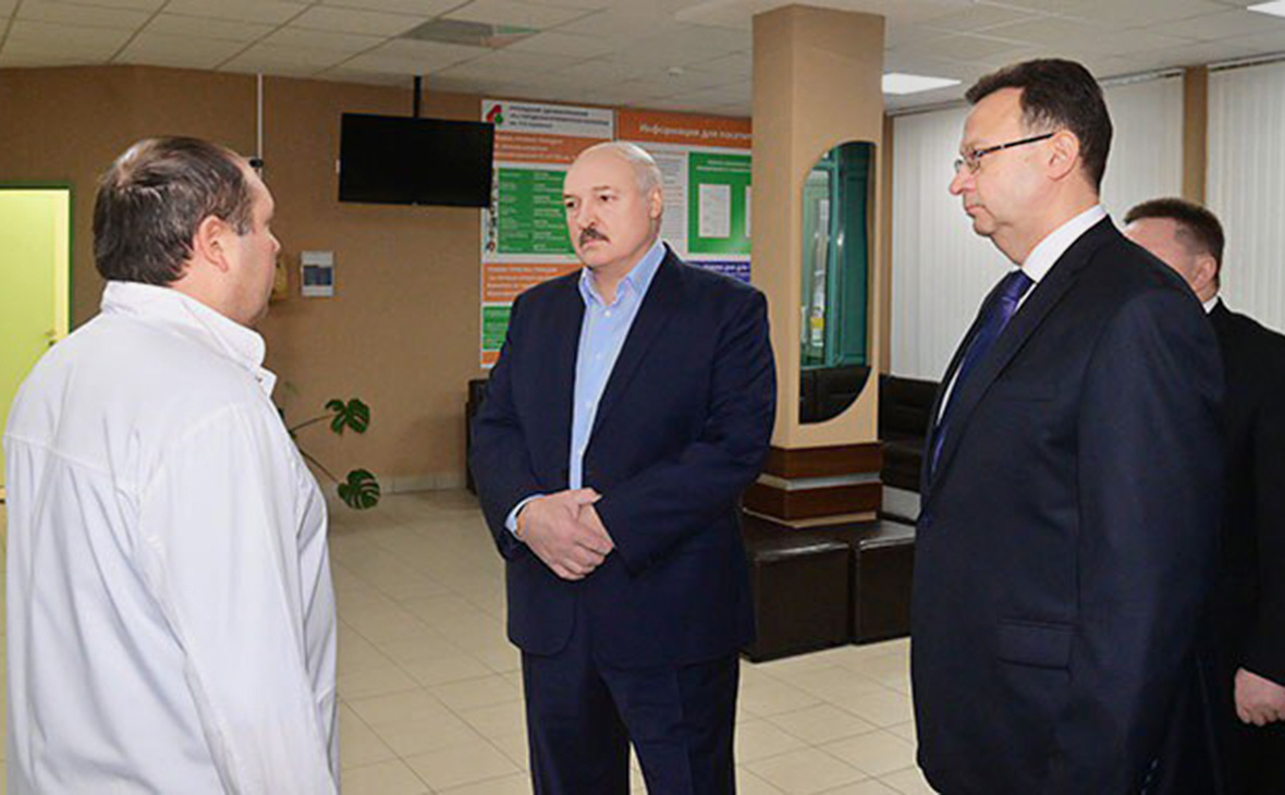 Лукашенко не исключил разработку Белоруссией своей вакцины против COVID