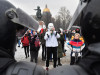 В Петербурге госпитализировали женщину, которую на митинге ударил ОМОН