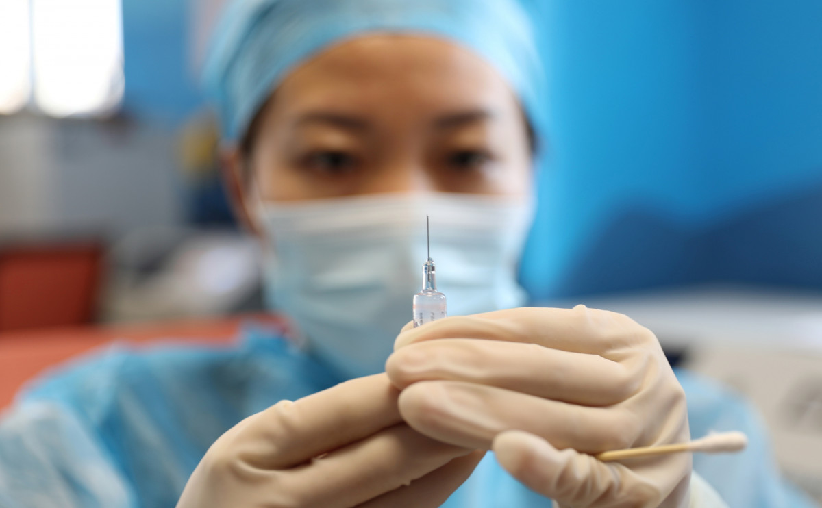 В Китае впервые за восемь месяцев умер пациент с COVID-19