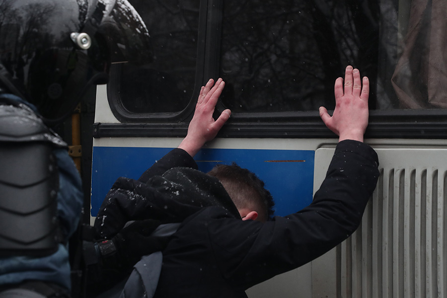 Акция протеста в поддержку Навального. Онлайн