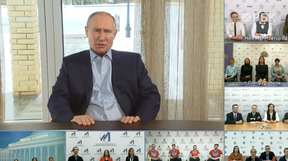Путин заявил о возможности постепенно снимать коронавирусные меры