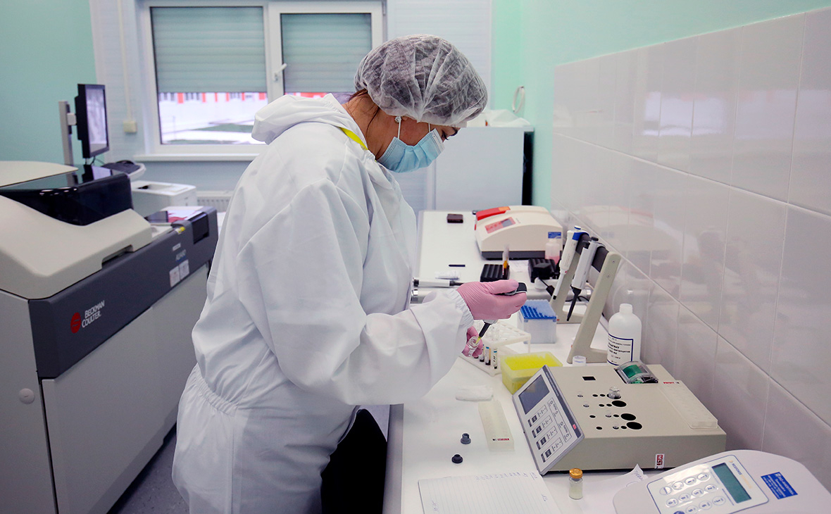 Ученые описали случай с 18 мутациями COVID-19 в России