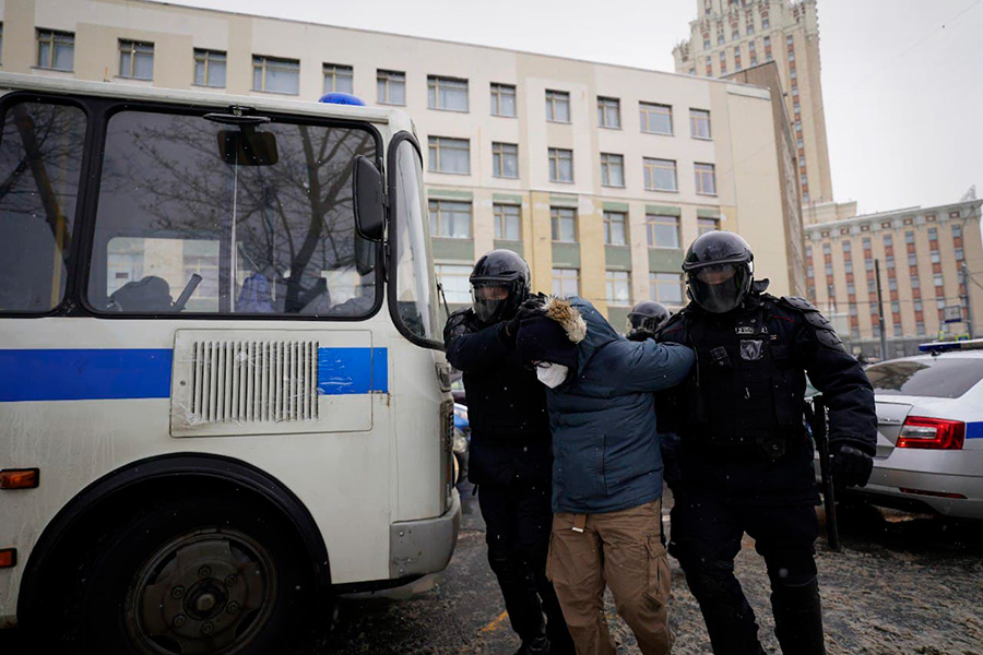 Акция протеста в поддержку Навального. Онлайн